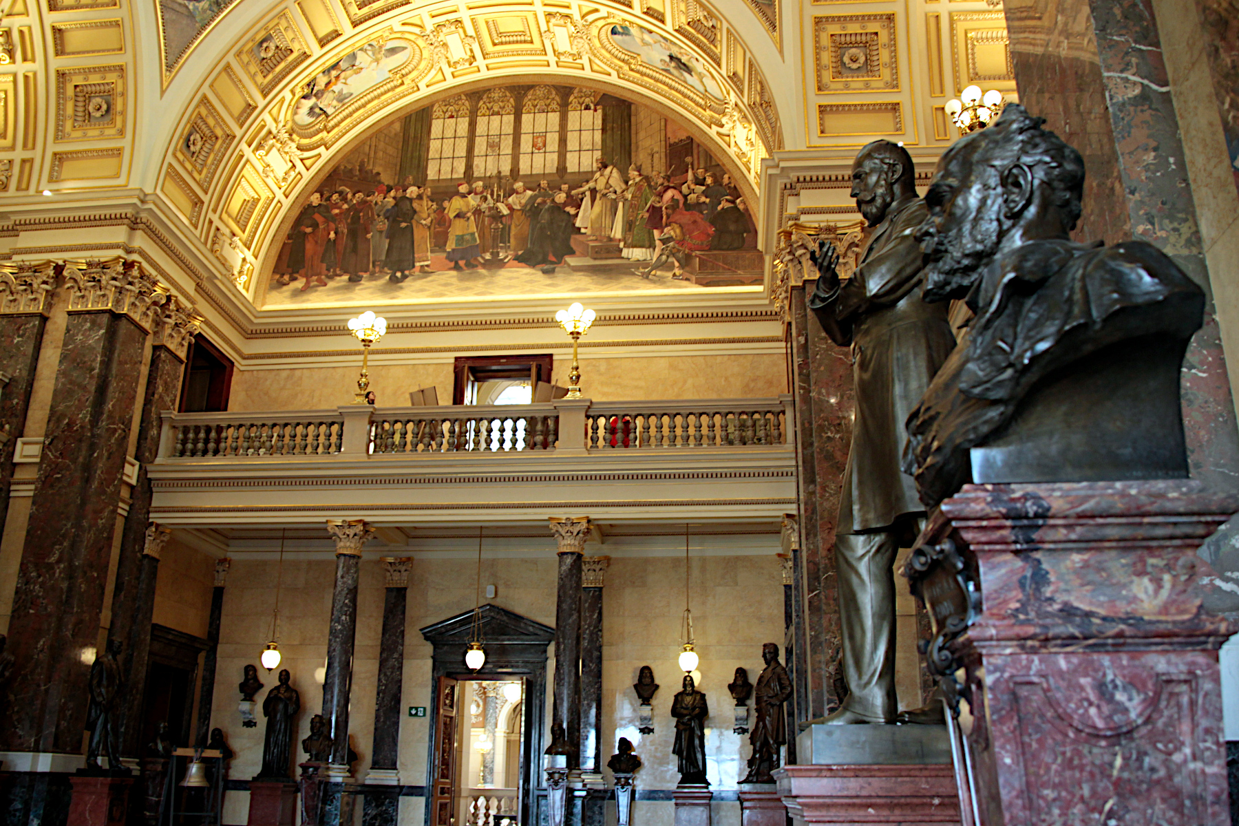 N�RODN� MUZEUM - PRAHA NOV� M�STO
