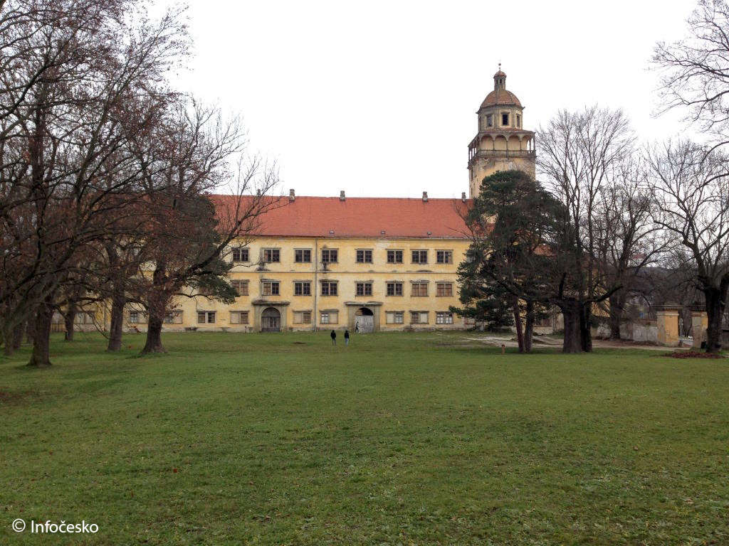 Zmek v Moravskm Krumlov a zmeck park