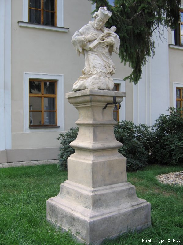 Socha sv. Jana Nepomuckého ZUŠ