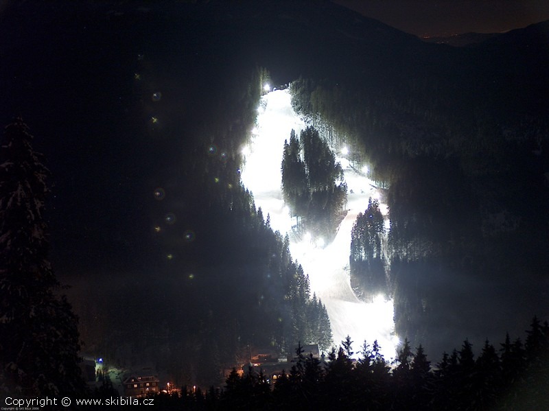 Ski arel Bl - Osvtlen jin sjezdovka