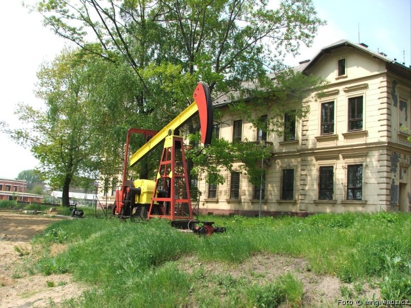 MUZEUM NAFTOVHO DOBVN A GEOLOGIE HODONN