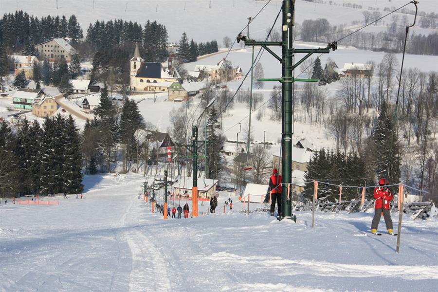 LYŽAŘSKÝ AREÁL NELLA BARTOŠOVICE V ORLICKÝCH HORÁCH