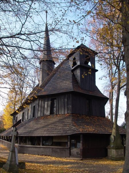 Dřevěný hřbitovní kostel Panny Marie